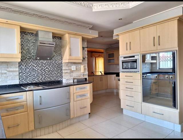 4 BEDROOM PROPERTY TO RENT IN WIDENHAM